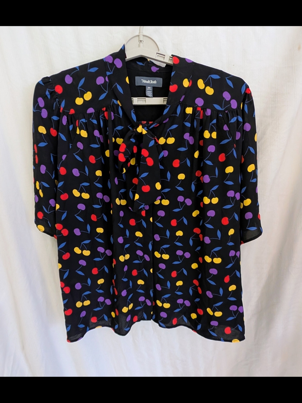 Vintage-Styled Modcloth 70s Blouse Black Cherry Print Blouse with Neck Bow 2X
